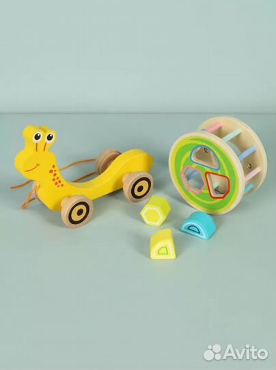 Каталка-сортер yellow snail