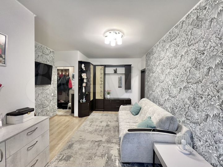 2-к. квартира, 42,3 м², 1/4 эт.