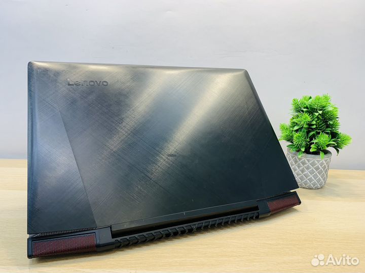 Игровой ноутбук Lenovo