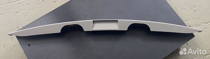 Молдинг на крышку богажника Solaris