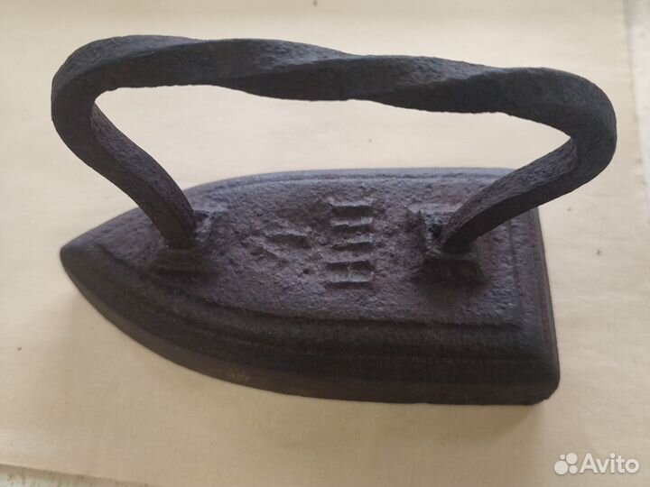 Утюг чугунный старинный