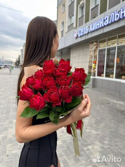 Розы красные букет