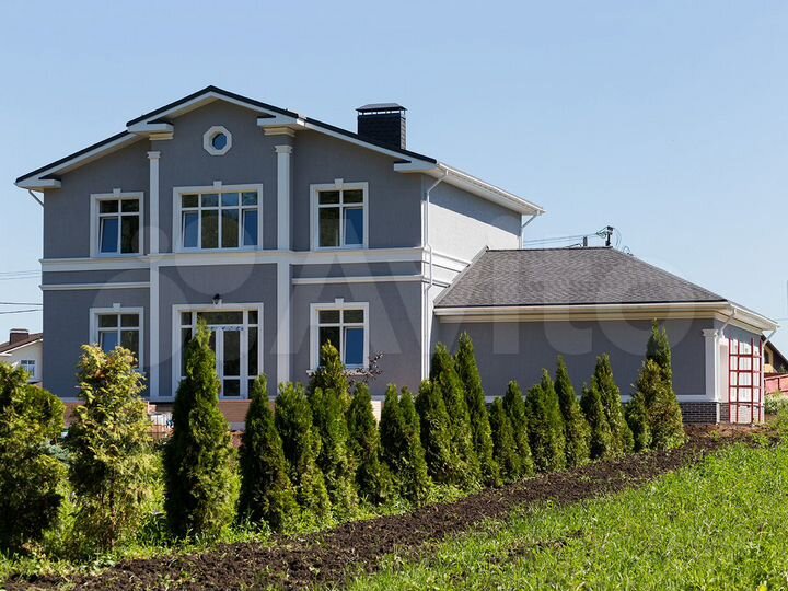 Коттедж 220 м² на участке 10 сот.