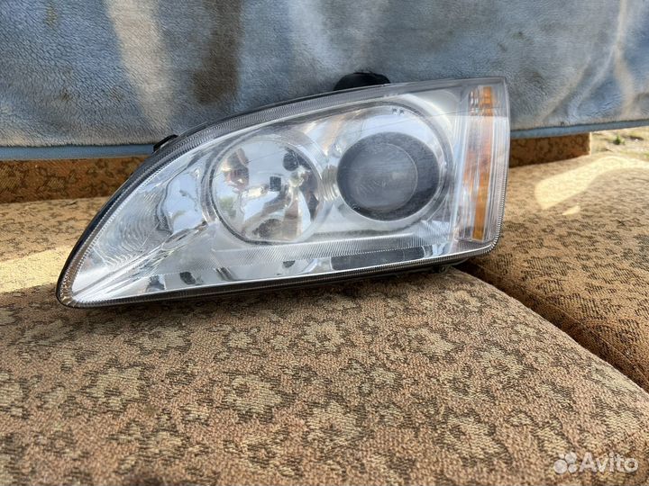 Фара ford focus 2
