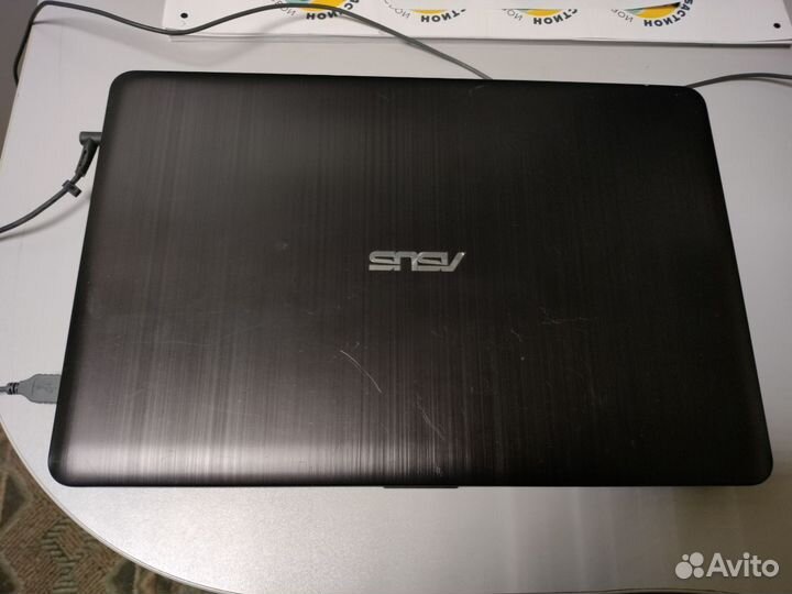 Ноутбук asus