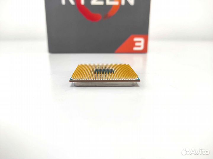 Процессор AMD Ryzen 3 2200G