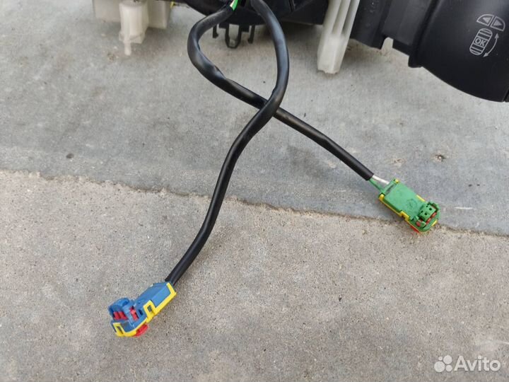 Подрулевой переключатель Рено Меган 3