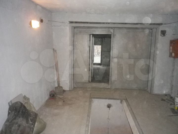 Гараж, > 30 м²