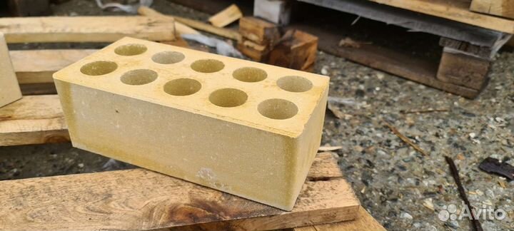 Кирпичи, цементный блок, шлакоблок, пеплоблок