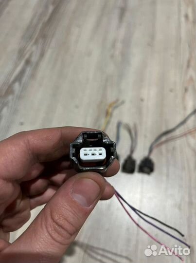 Штекер датчика распредвала коленвала разъём Nissan
