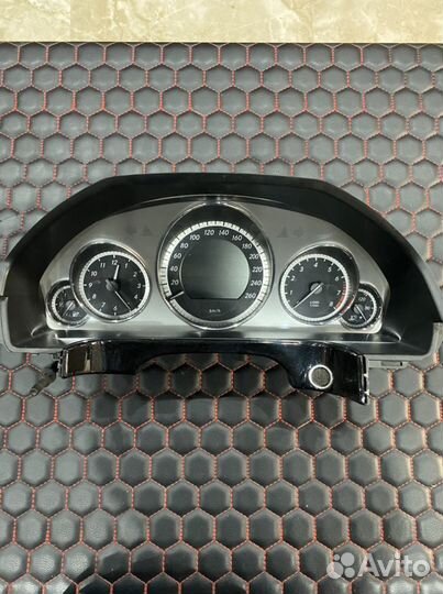 Щиток приборов C204/W204/S204