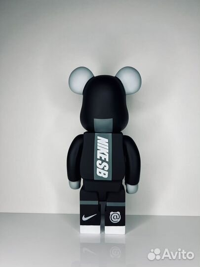 Bearbrick 28 см