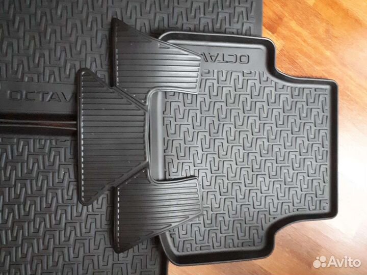 Автомобильные коврики резиновые Octavia A7 FL