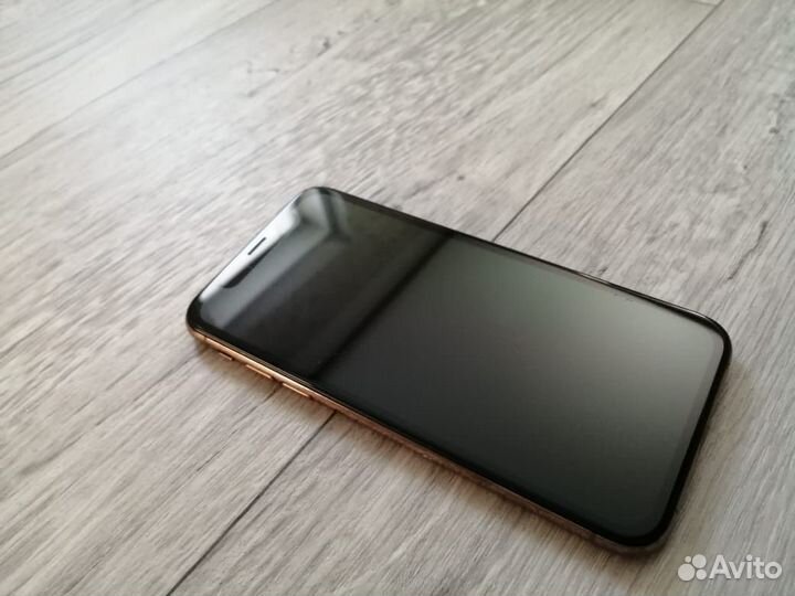 iPhone Xs, 64 ГБ