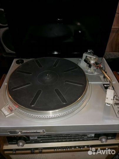 Проигрыватель винила СССР