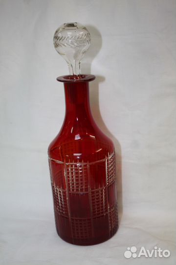 Продам графин из красного стекла СССР времен