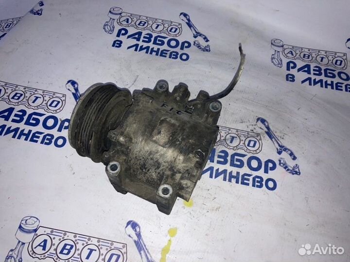 Компрессор кондиционера Honda Fit 2001
