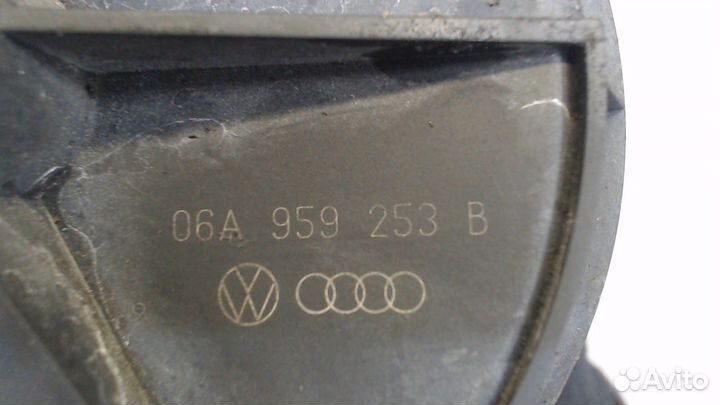 Нагнетатель воздуха Volkswagen Golf 4, 2001