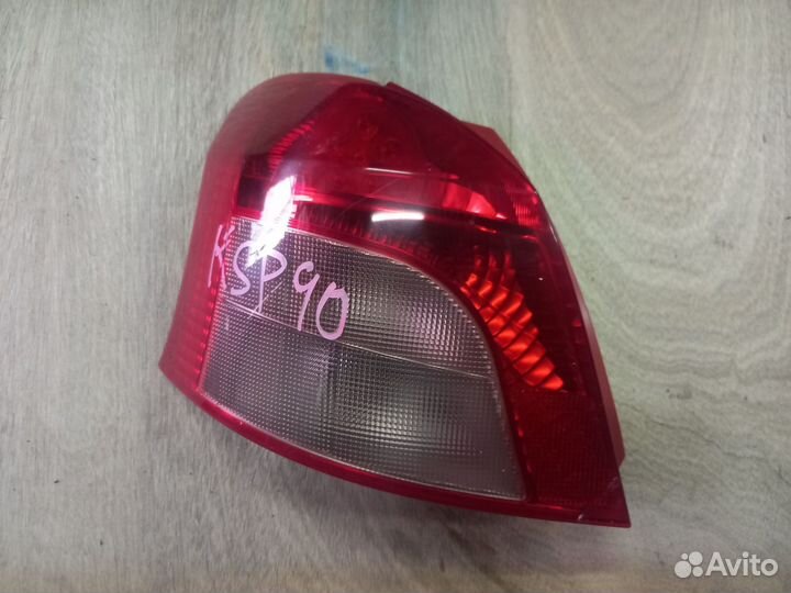 1323 Стоп-сигнал задний левый Toyota Vitz KSP90