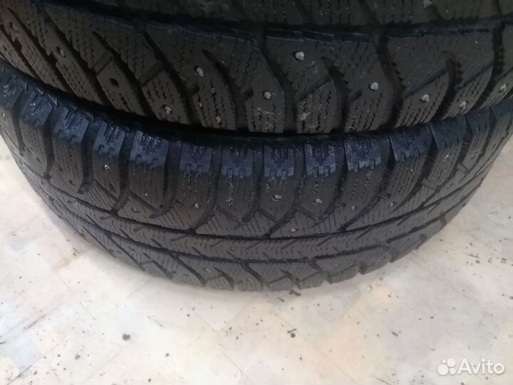 Bridgestone Ice Cruiser 7000 205/60 R16