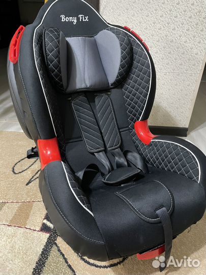 Автомобильное кресло