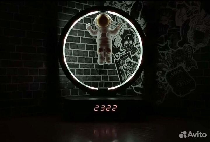 Светильник - колонка Astronaut