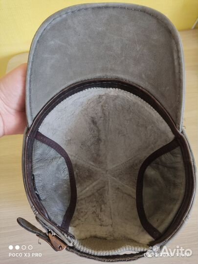 Мужская кожаная кепка зимняя