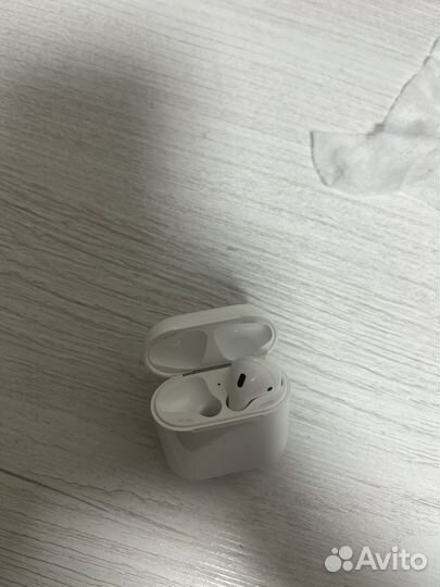 Airpods 1