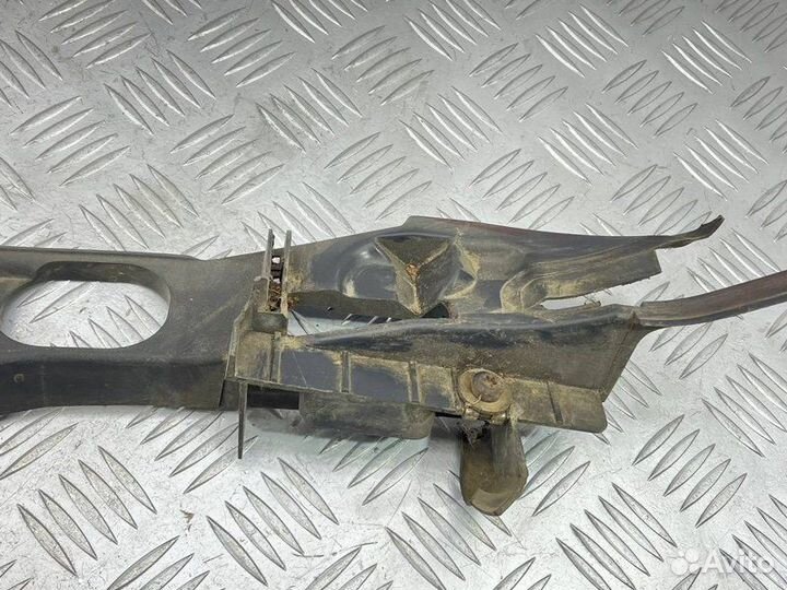 Пыльник крыла передний правый Ford Focus 2