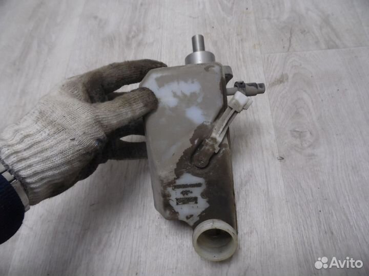 Цилиндр тормозной главный Ford Focus II 2008-2011