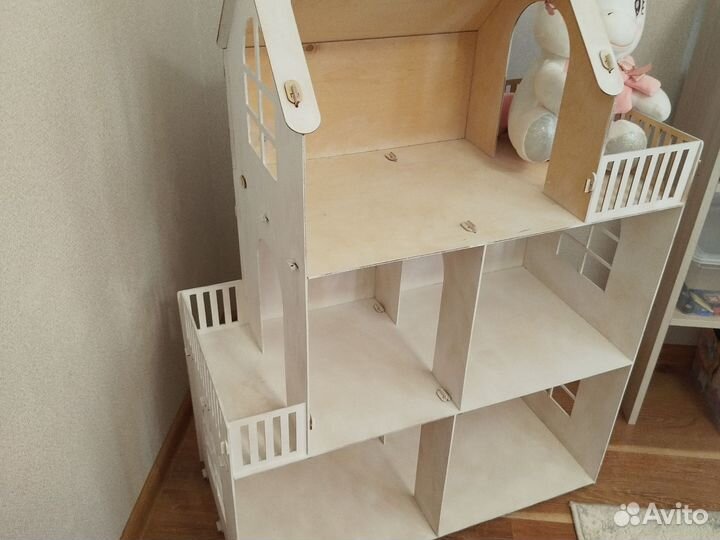 Большой кукольный домик для Барби