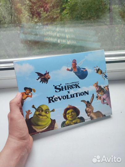 Shrek i heart revolution