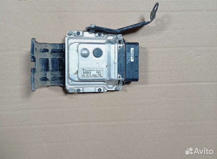 Блок управления двигателем KIA Venga 1.6 мт