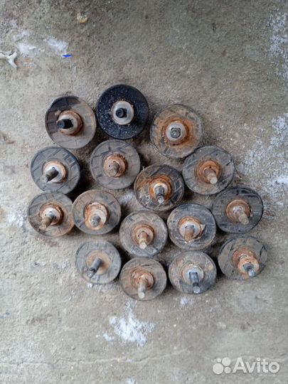 Колёсные болты Рено трафик