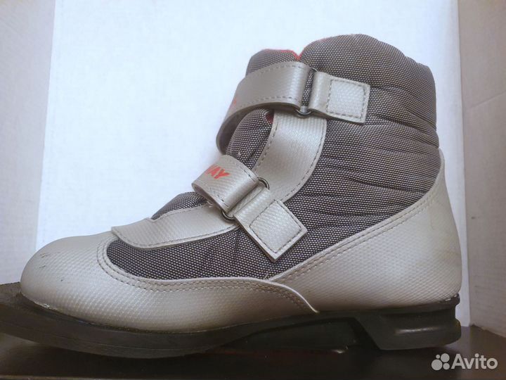 Детские лыжные ботинки для беговых лыж