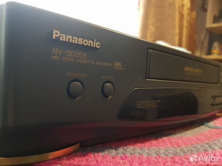 Видеомагнитофон s VHS