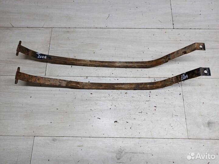 Кронштейн топливного бака Kia Cerato 1