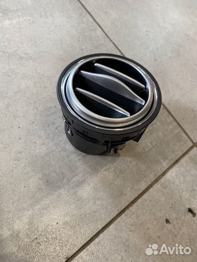 Дефлектор воздушный правый Mercedes-Benz S-Class