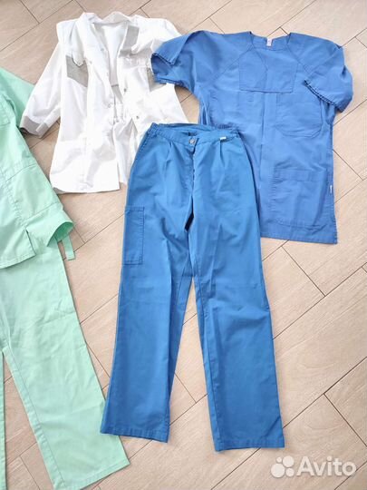 Медицинский костюм,кофта,штаны,медицинские маски