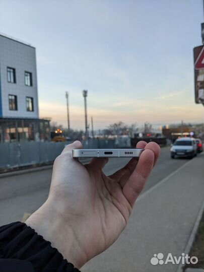 Nothing Phone 1, 8/256 ГБ