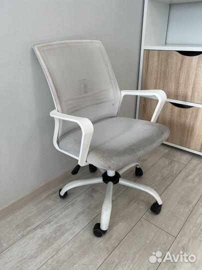 Стул офисный компьютерный