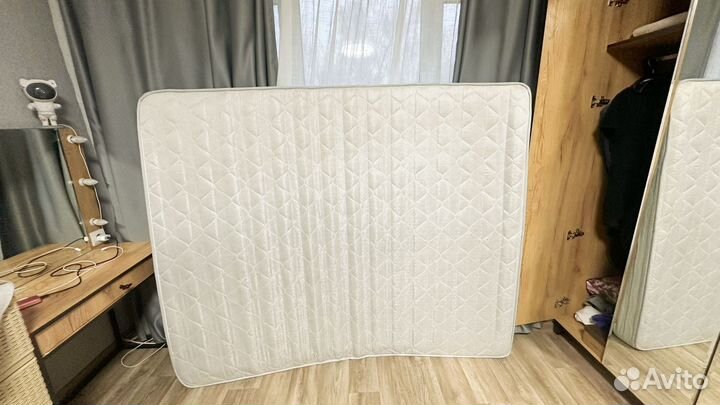 Матрас 160х200 бу