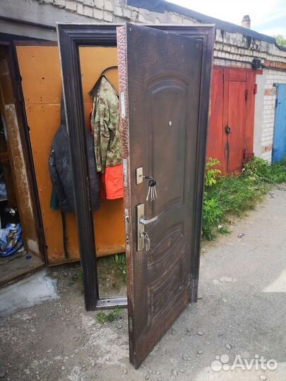 Дверь входная бу