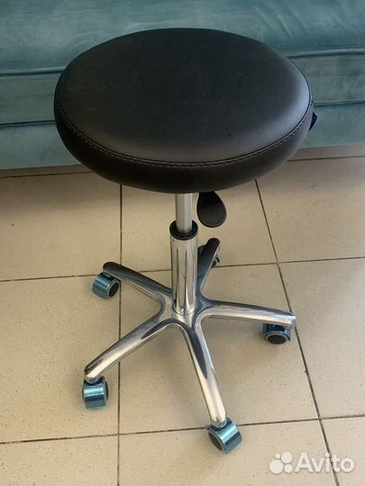 Стул косметологический