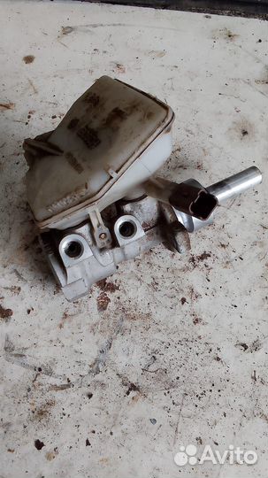 Цилиндр главный тормозной Peugeot 307