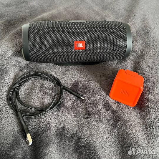 Колонка jbl charge 3