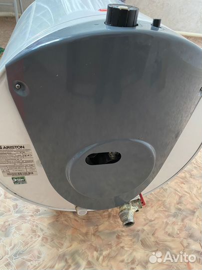 Газовый водонагреватель аристон