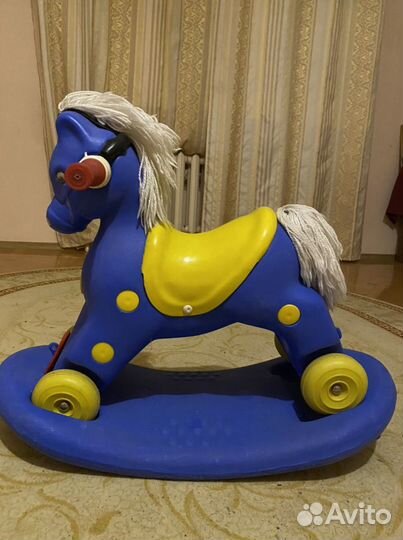 Лошадка каталка