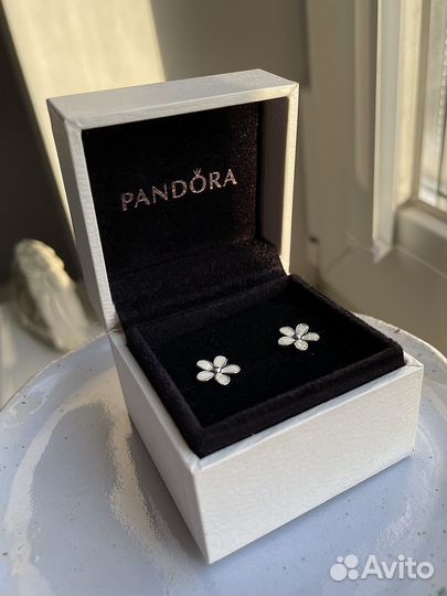 Серьги - гвоздики Маргаритки Pandora, серебро 925