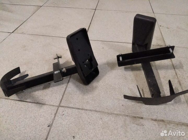 Подставка под колонки